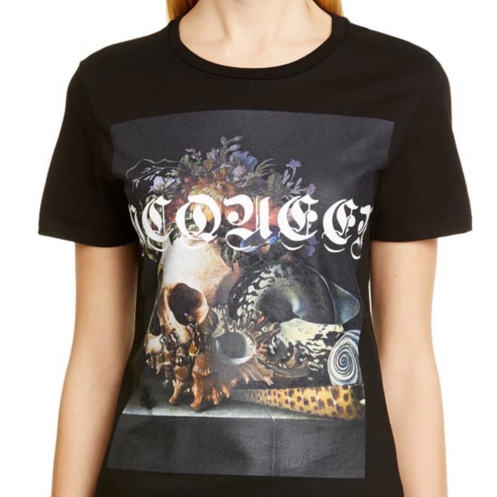 Alexander McQueen Tshirt. Last call before consignment